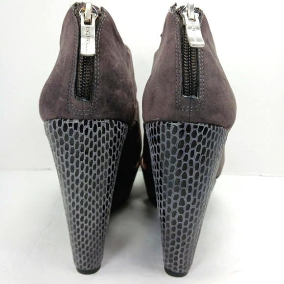 BCBGeneration Gray Platform Wedges - Picture 10 of 15